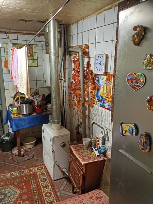 Продам півбудинку по вул Перемоги