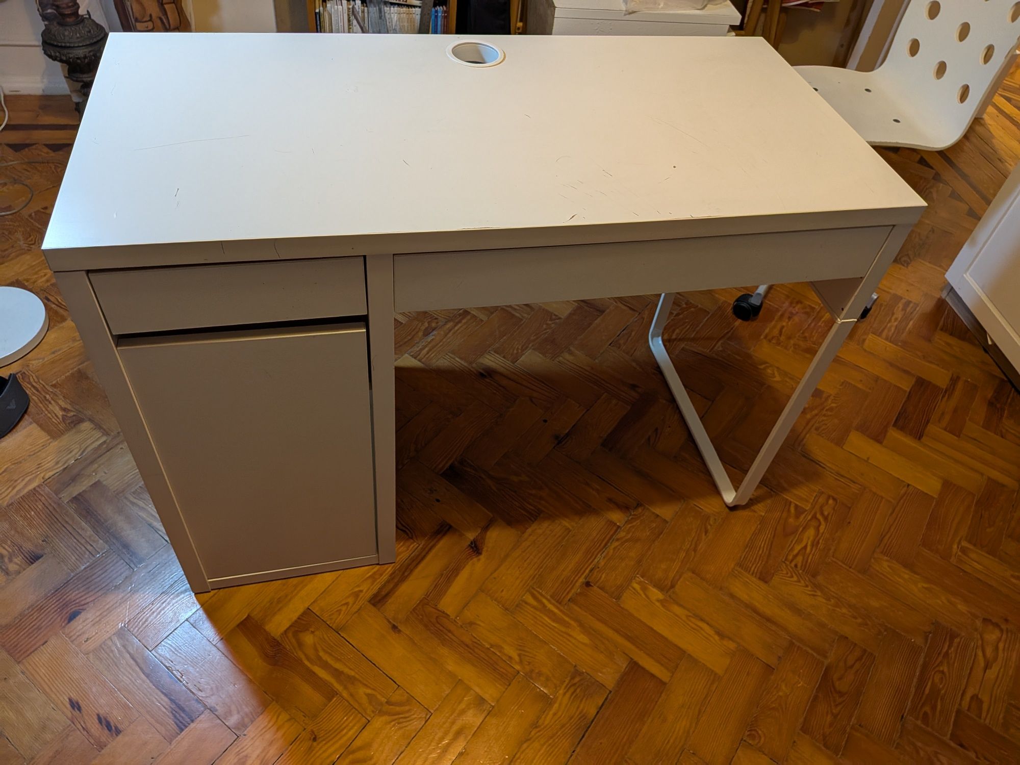 Secretaria IKEA Micke + oferta de cadeira IKEA