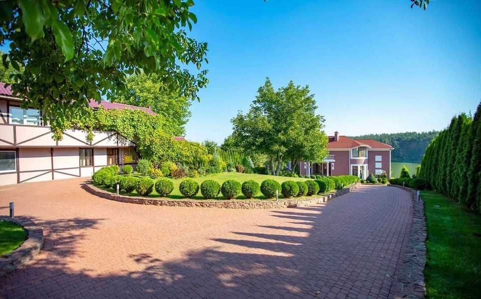 Дом 800 кв. VIP уровня. На берегу озера. Бассейн, джакузи, генератор
