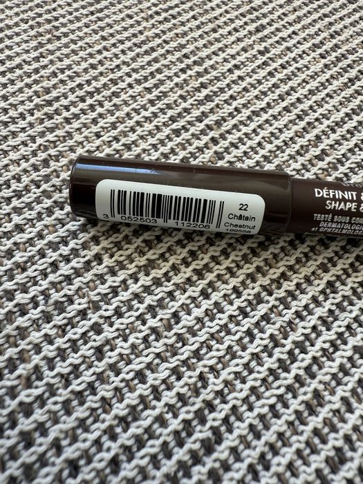 Bourjois Brow Duo Sculpt kredka do brwi z rozświetlaczem 22 Chestnut