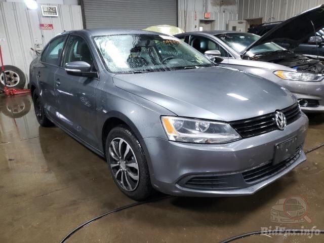 Автошрот Passat B7 USA Розборка Пасат Б7 США ЗАПЧАСТИ Б7 Америка