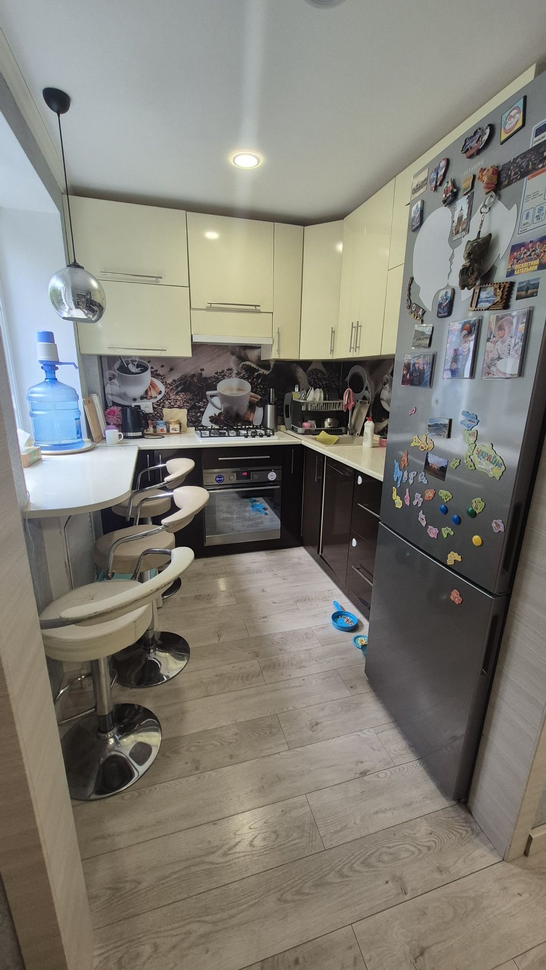 Продам квартиру з ремонтом,р-н Військове містечко