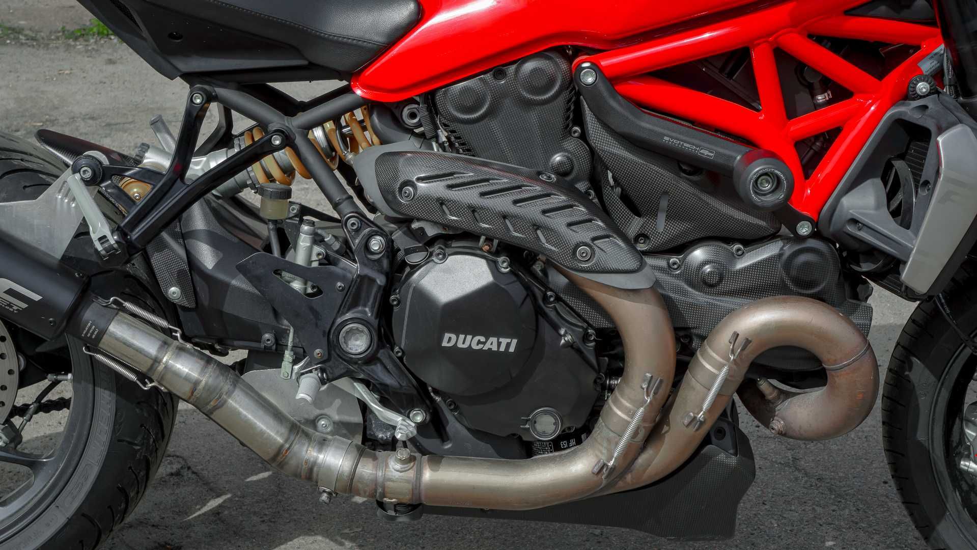 Мотоцикл Ducati Monster 1200 R официальный