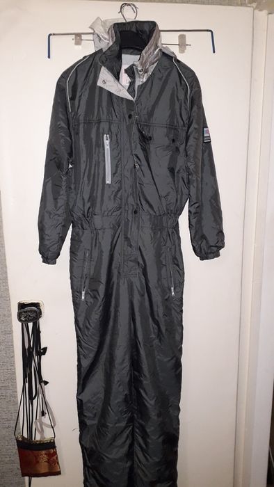 Комбинезоны мужские женские подростковые.