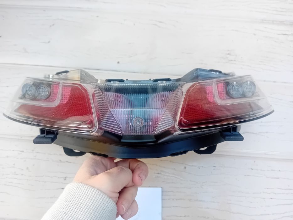 Suzuki gsxr 1300 hayabusa lampa tylna tyl