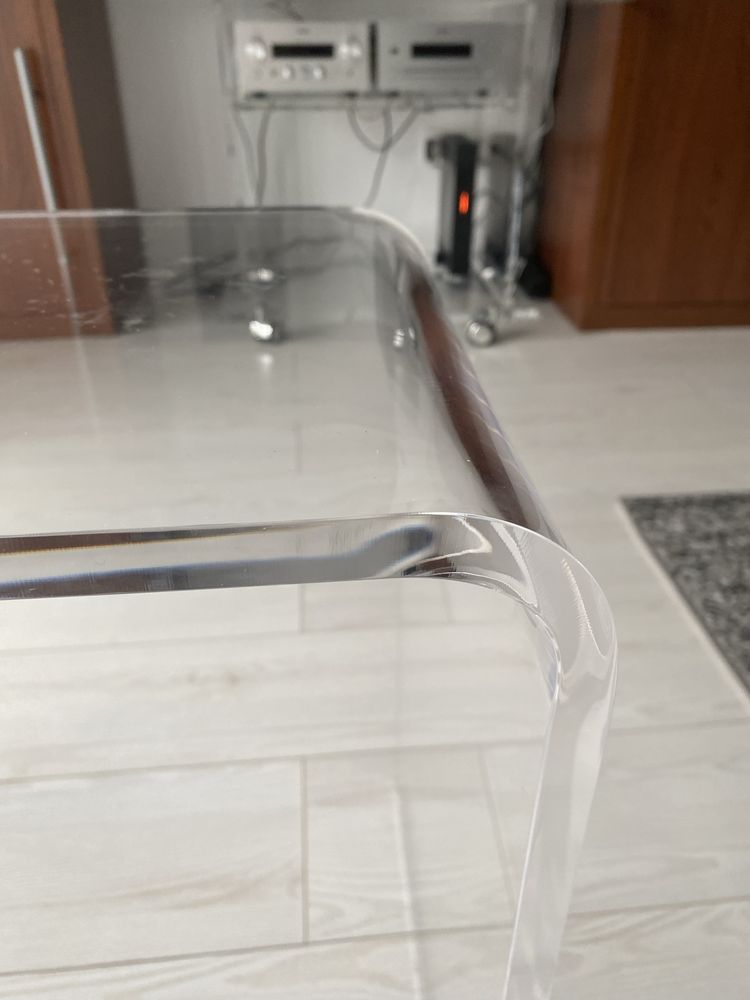 Sprzedam stolik z plexi