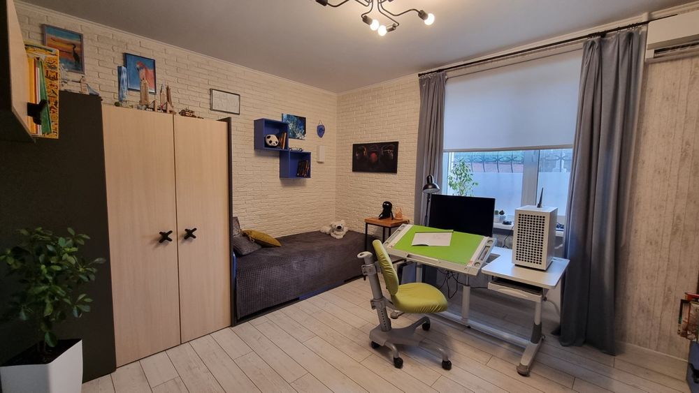 Дитяча кімната. Шафа. Комод.