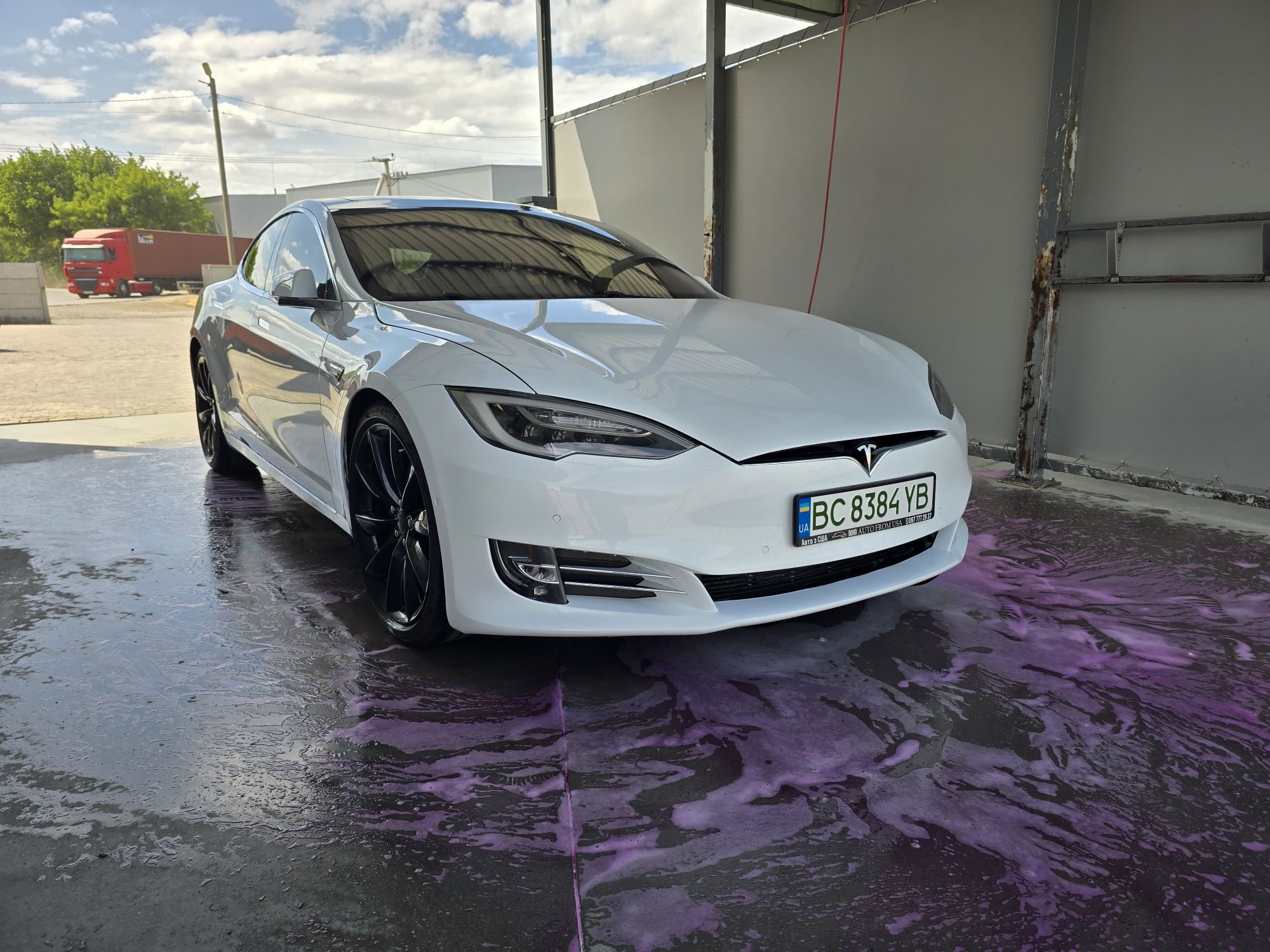 Сдам в аренду Tesla model s 75d 1200 грн в сутки
