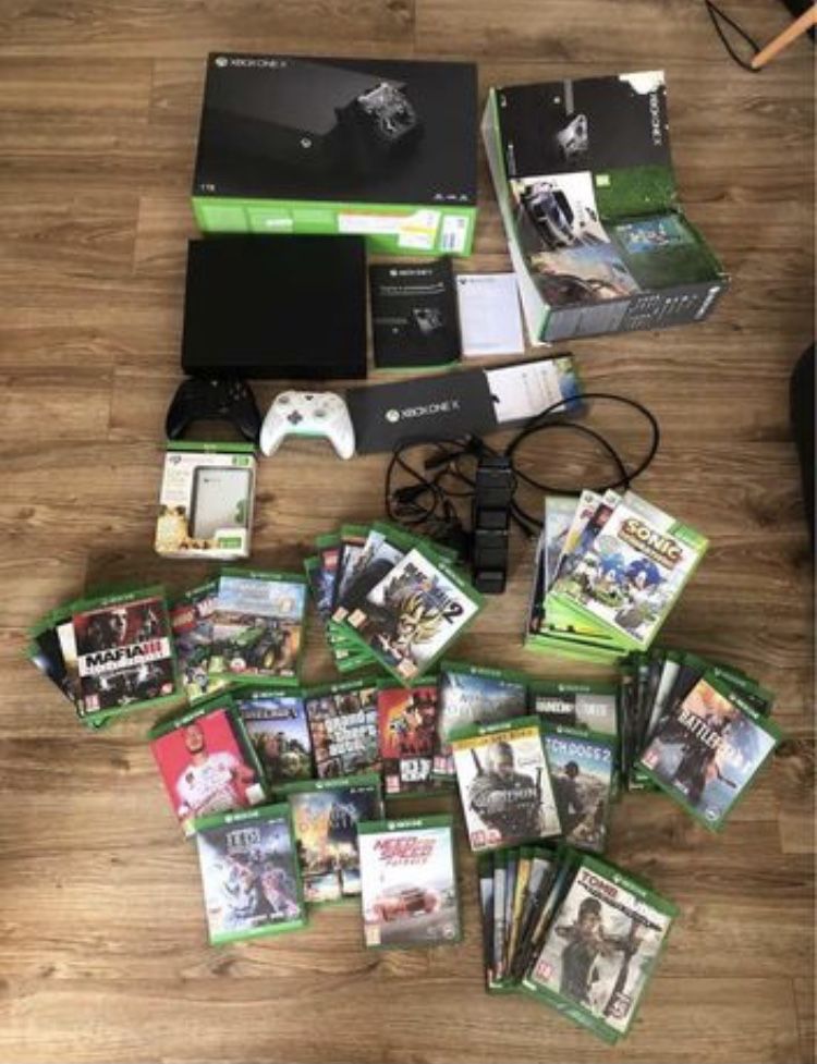 Konsola Xbox One X 1TB 4K UHD Napęd Gry Pad Kinect Fortnite Minecraft