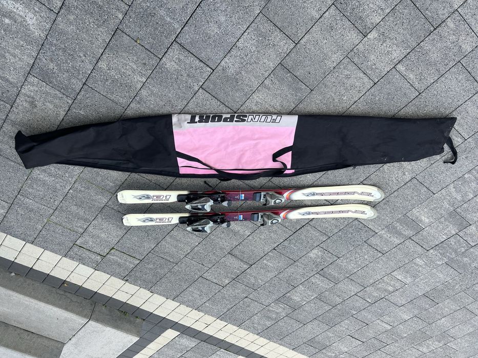 Narty zjazdowe Rossignol B1 Junior 130 cm wraz z wiązaniami + TORBA