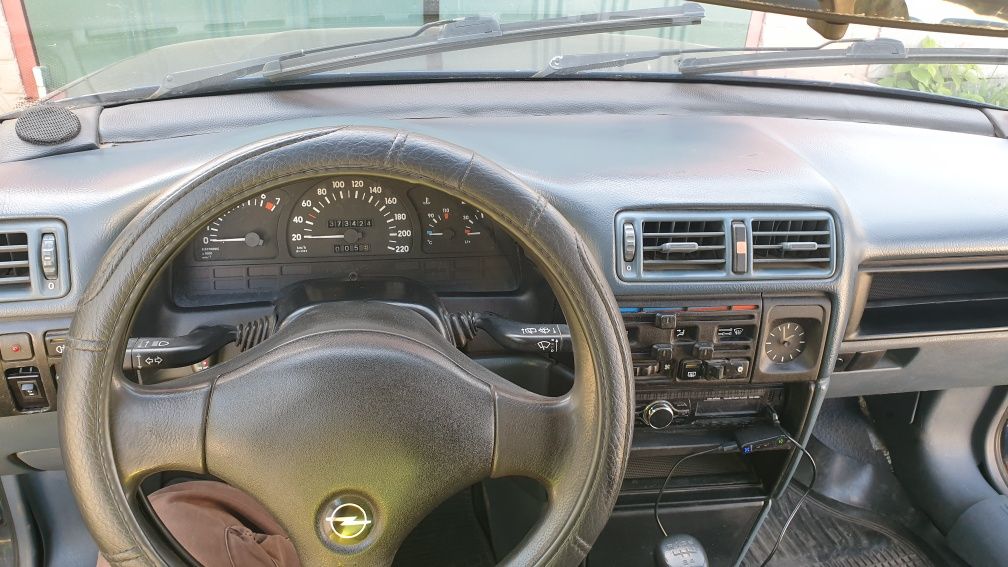 Opel Vectra A 1992