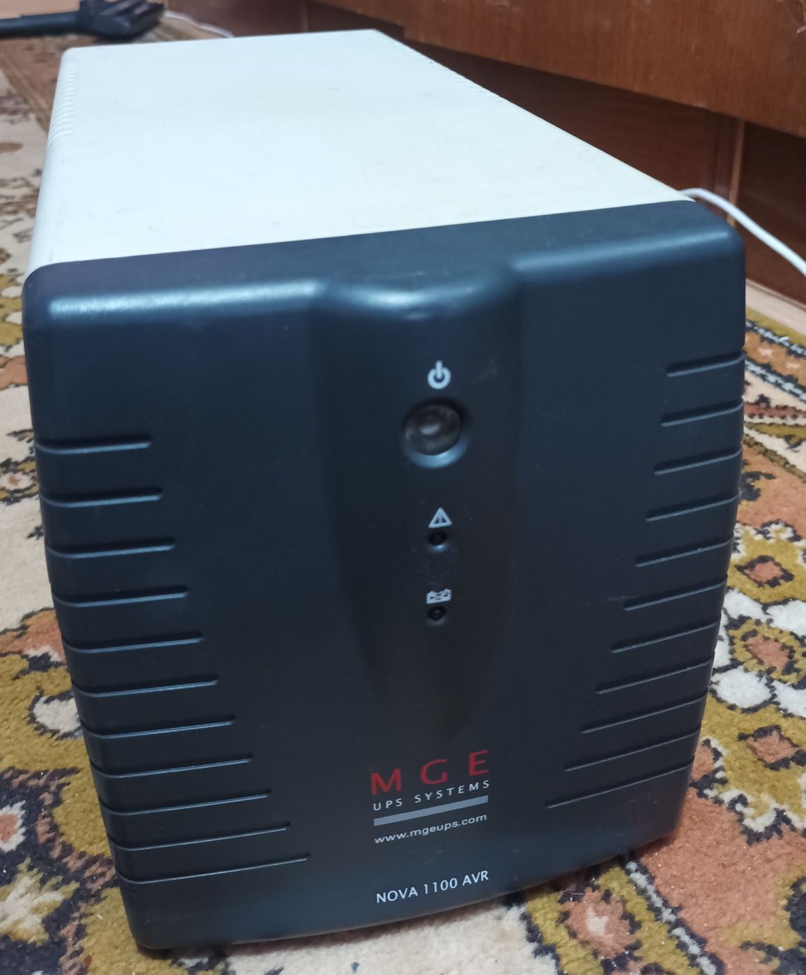 UPS MGE Nova 1100