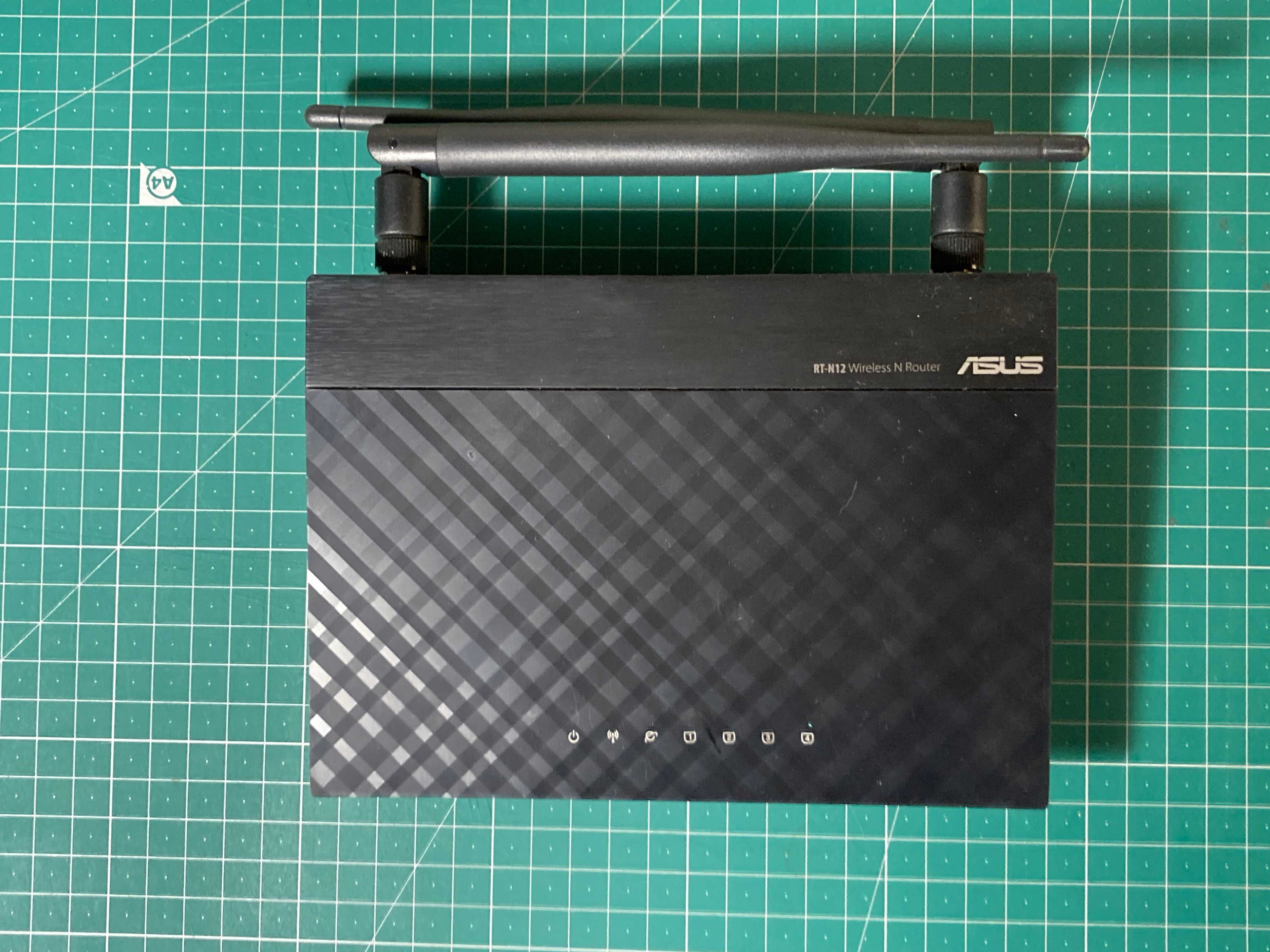 2x Asus Router, Access Point, Range Extender — RT-N12 e RT-AC51U