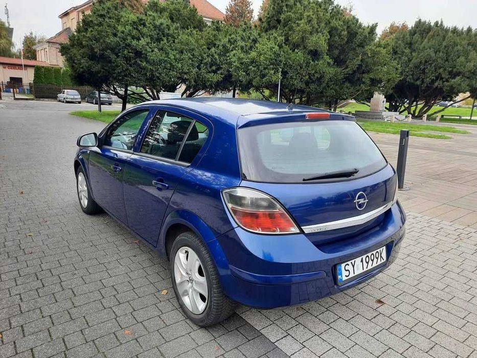 Opel Astra 1.4 Gaz. Rok 2010