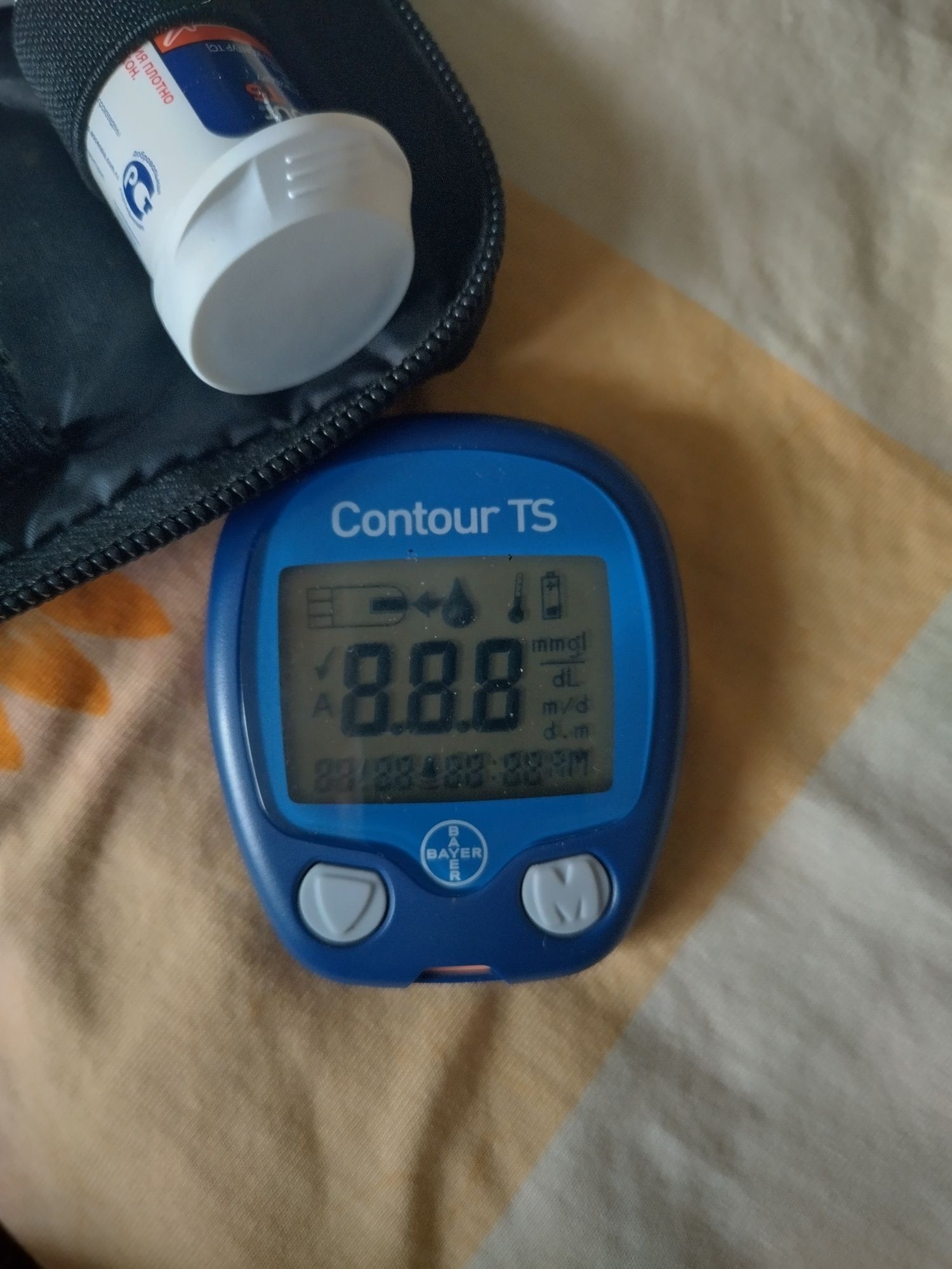 Глюкометр, вимірювач цукру в крові Contour TS.