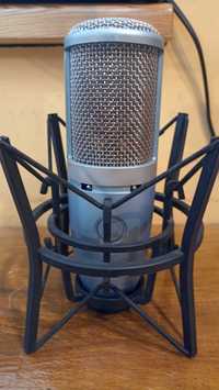 Mikrofon AKG P220 – wielkomembranowy, pojemnościowy