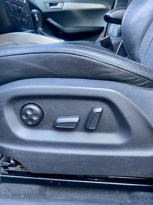 Автомобіль Audi Q5 Sportback 3.0 TDI S Line