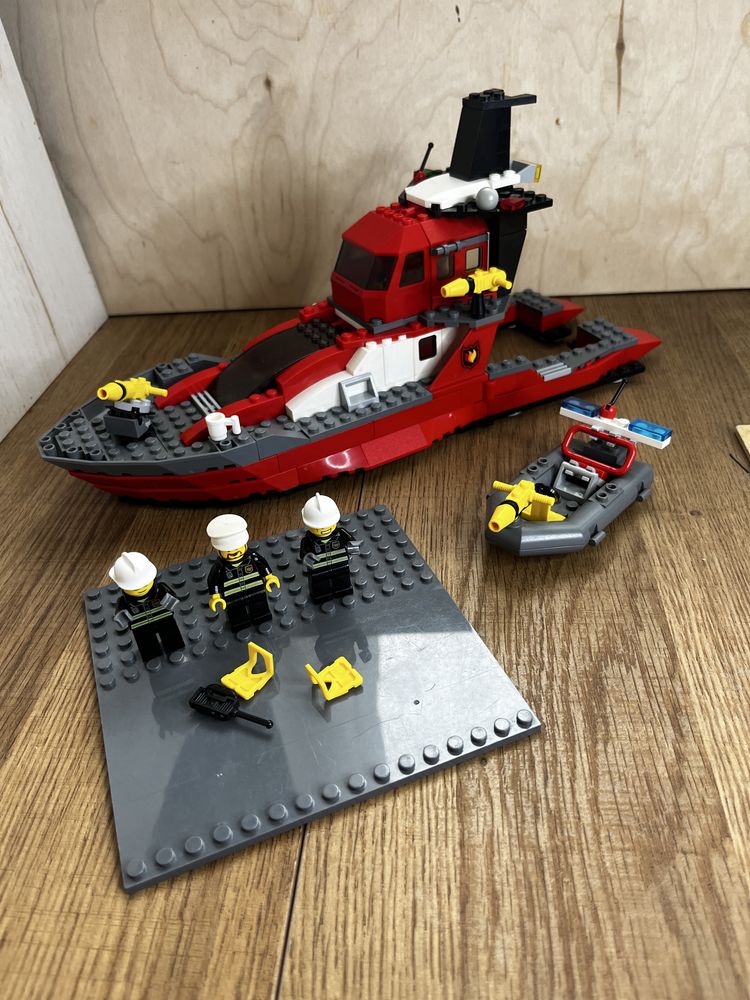 Kompletny zestaw lego 7046 straż pożarna