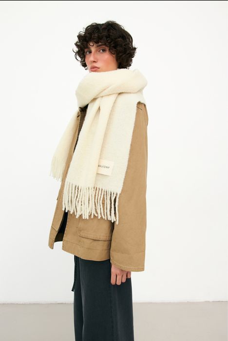 Шарф букле молочний Balcony Garment