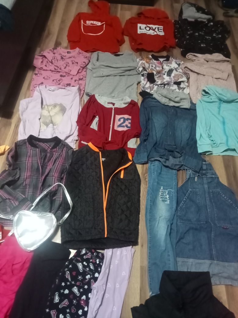 Paka ubranek dla dziewczynki 134 140
