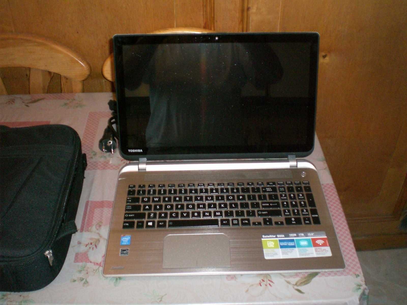 Komputer laptop Toshiba