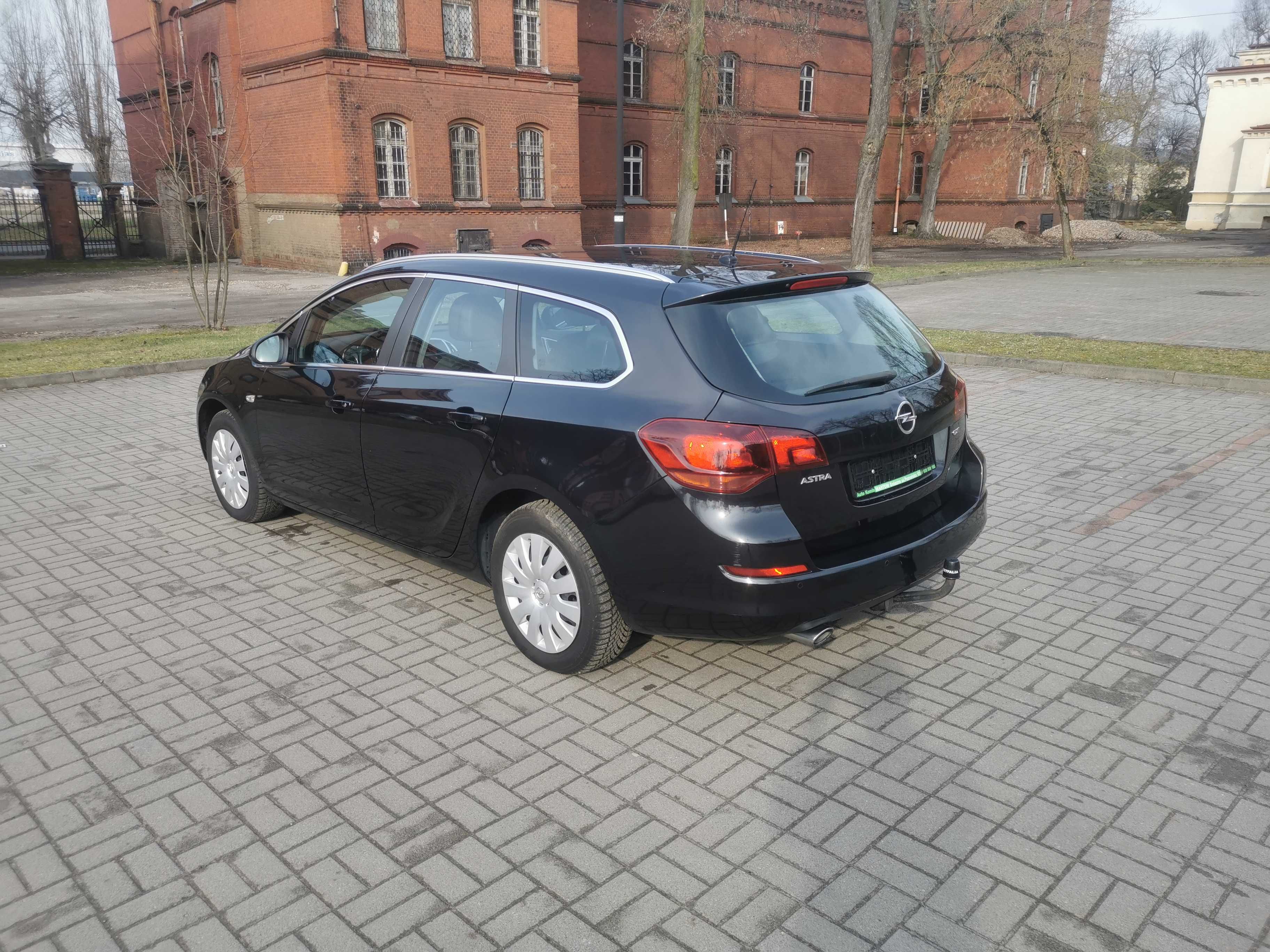 Opel Astra 2.0 diesel+165KM+2012+Climatronic+ESP+8xairbag+Ładny Stan