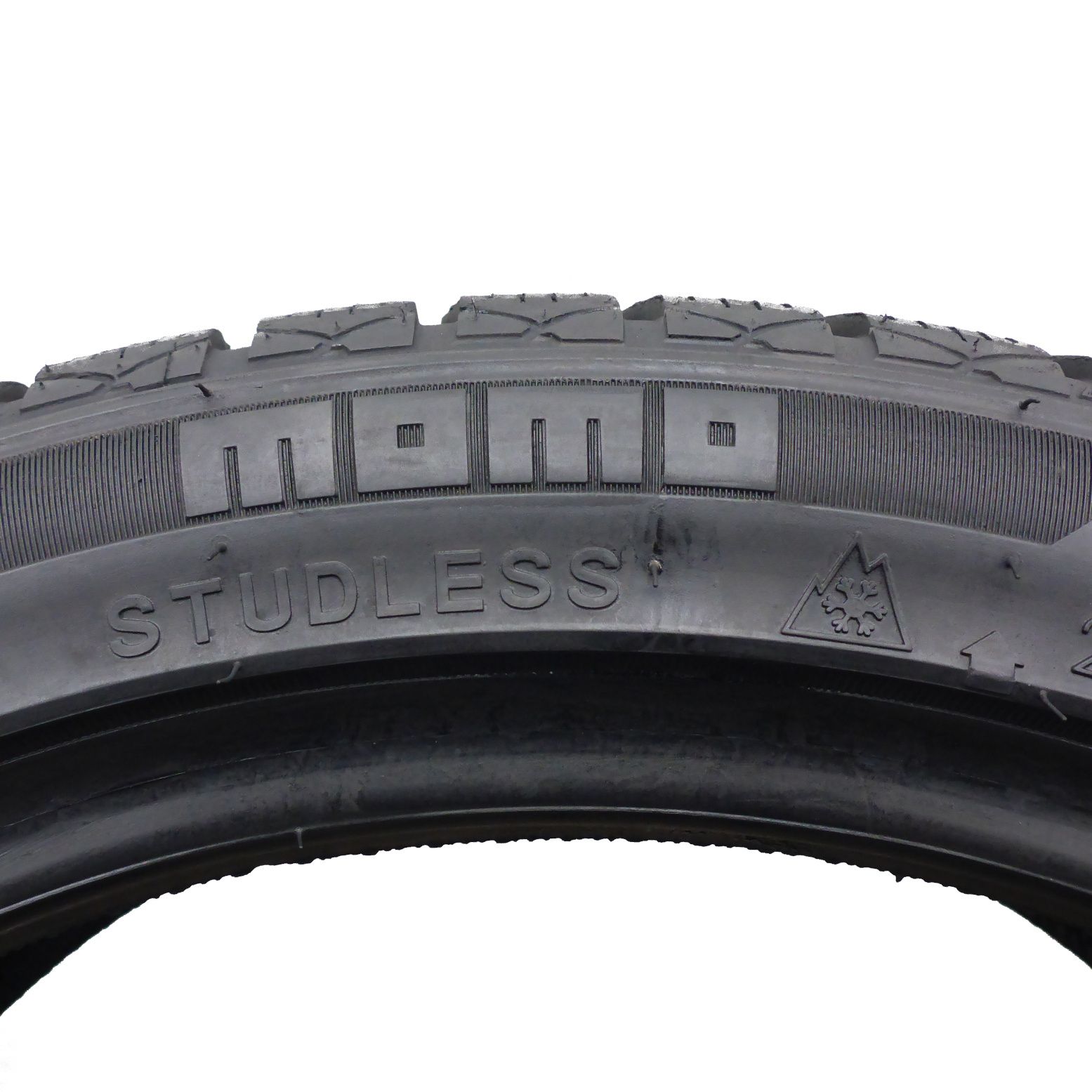205/45/17 Momo 205/45R17 88V XL North Pole Zima 2020 7,8-8mm Jak Nowe