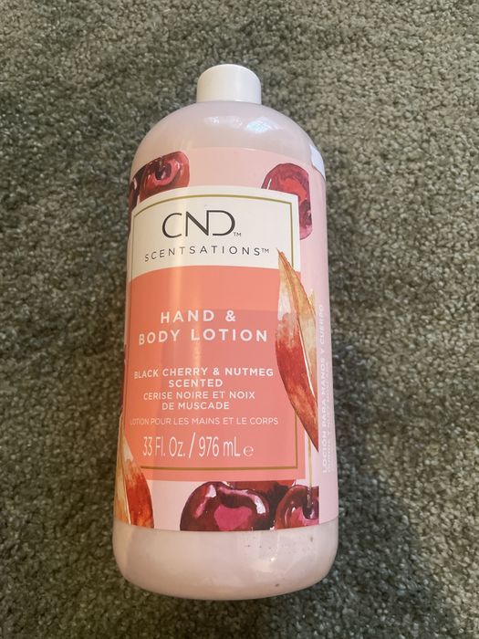 CND Hand & Body Lotion 976ml Balsam do ciała i rąk 2402