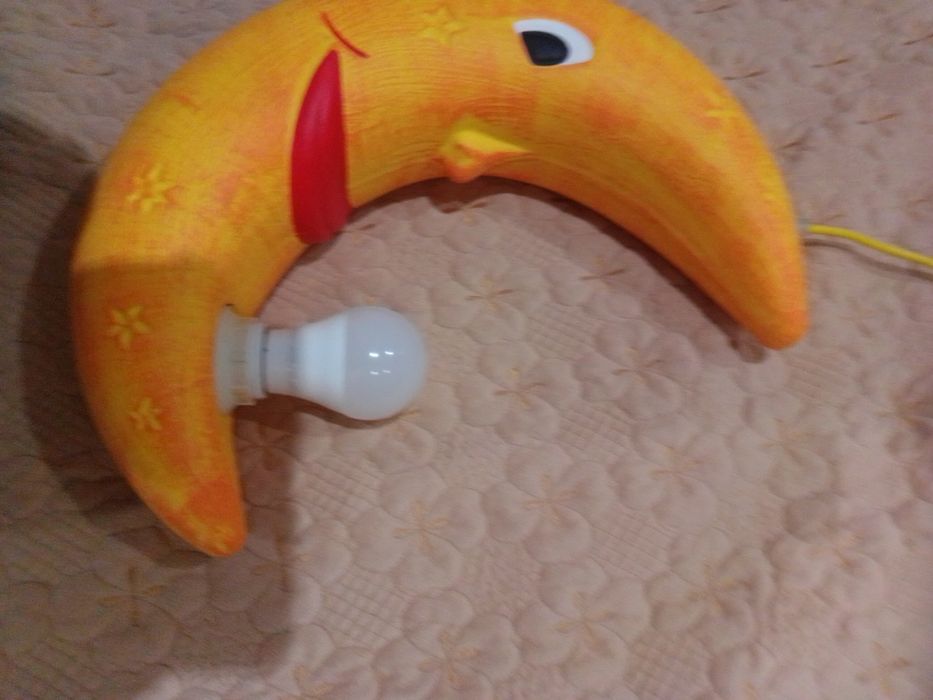 Lampa żyrandol dla dzieci księżyc