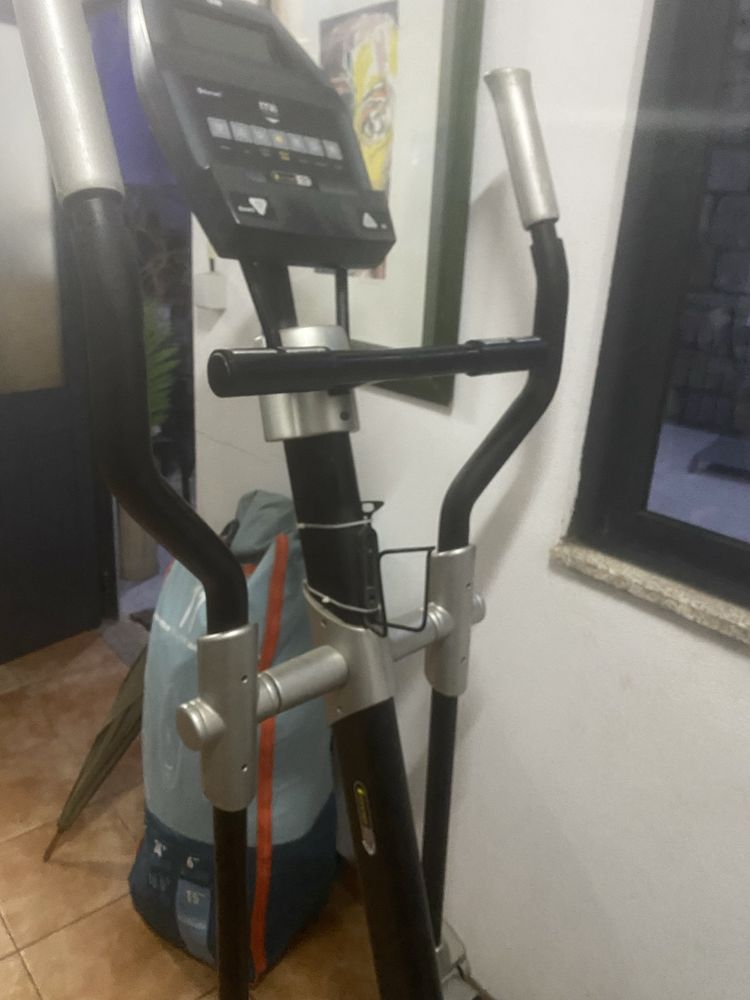Eliptica para treinos em casa