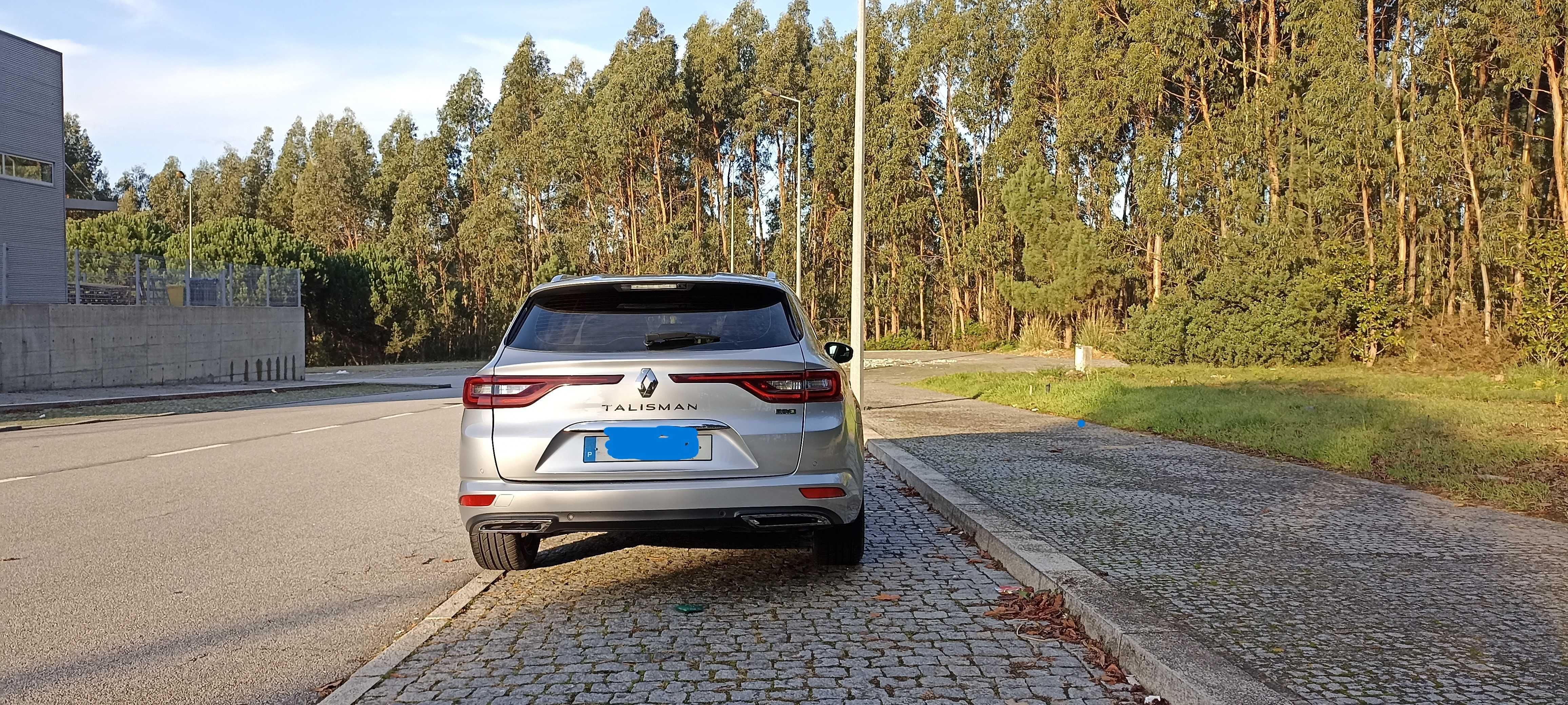 Vendo carrinha Renault Talisman confortavél e económica.