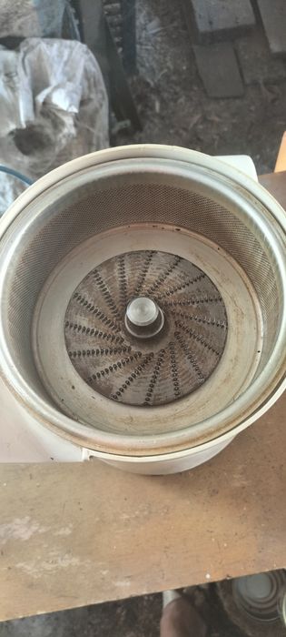 Продам єлектросоковижималку СССР.