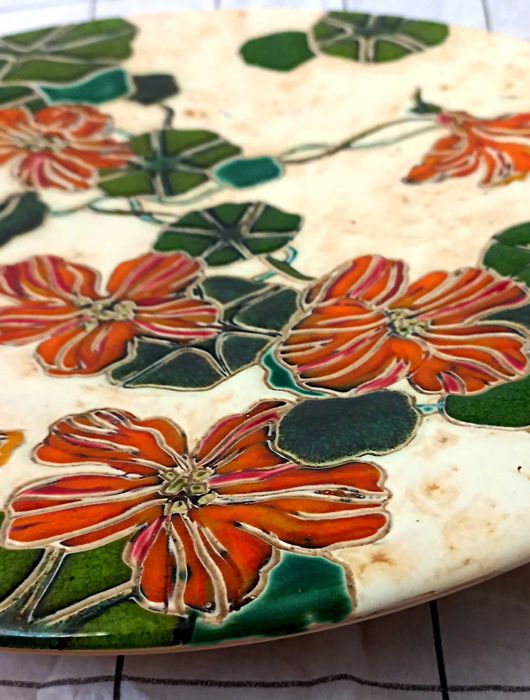 Talerz ceramiczny „Lilie” – unikat, ręcznie robiony, 30 cm