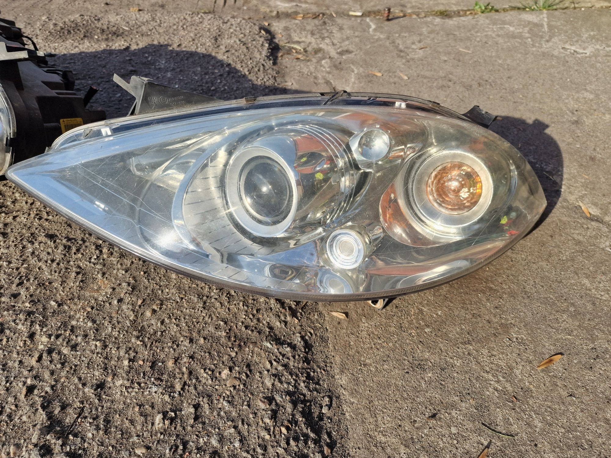 Lampy przód soczewka xenon mercedes a klasa w169 komplet prawa lewa