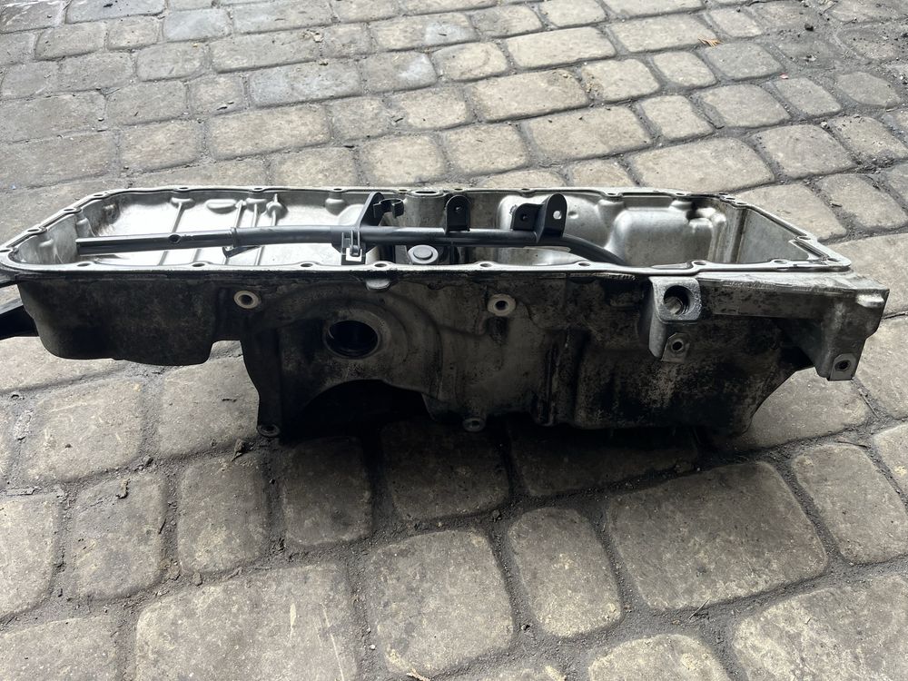 Miska olejowa silnika bmw e90 e91 e92 n57d30 245km x drive 330xd n57