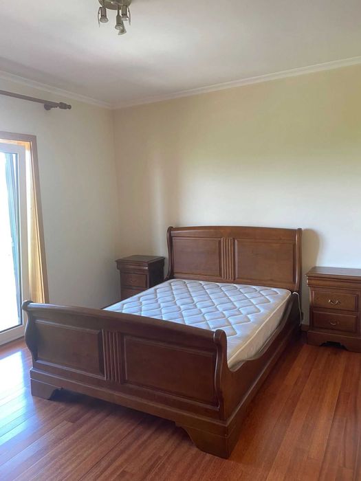 Móveis Madeira Maciça como novos!