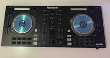 Mesa de DJ Numark Mixtrack Pro 3