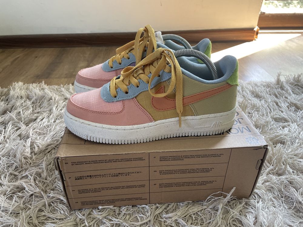 Nike Air Force 1 Lv8 buty sneakersy kolorowe 36,5