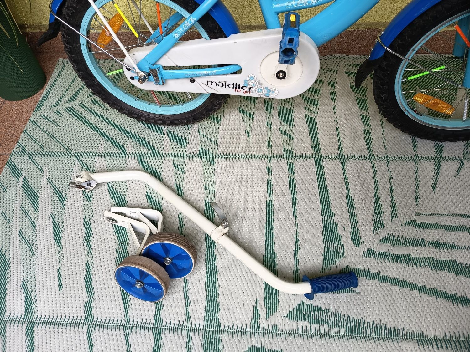 Rower 16 cali boczne kółka i kij Gratis kask Kross i koszyk