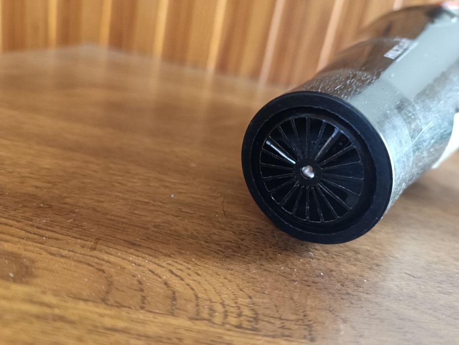 Фен Hilton ,  професійний 2000.