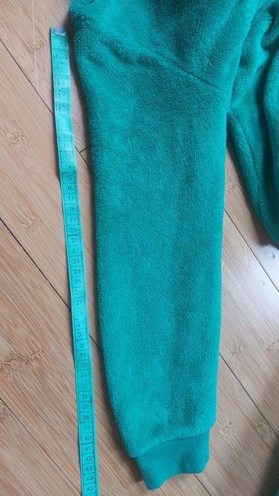 Piżama / strój / dinozaur r. 134/140