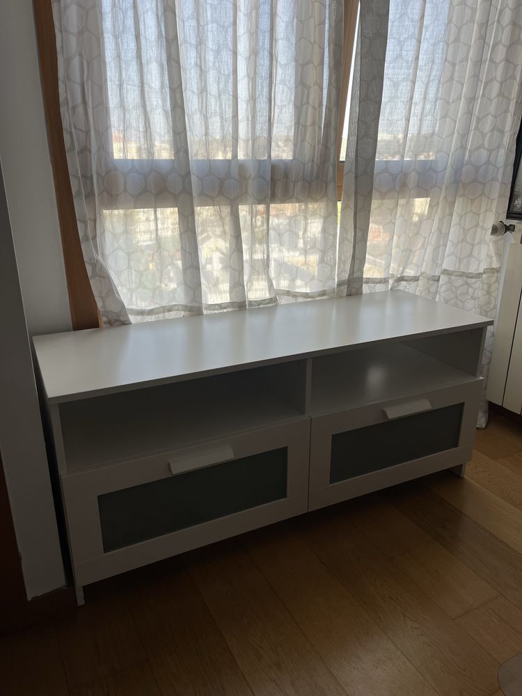 Cómoda Branca quarto