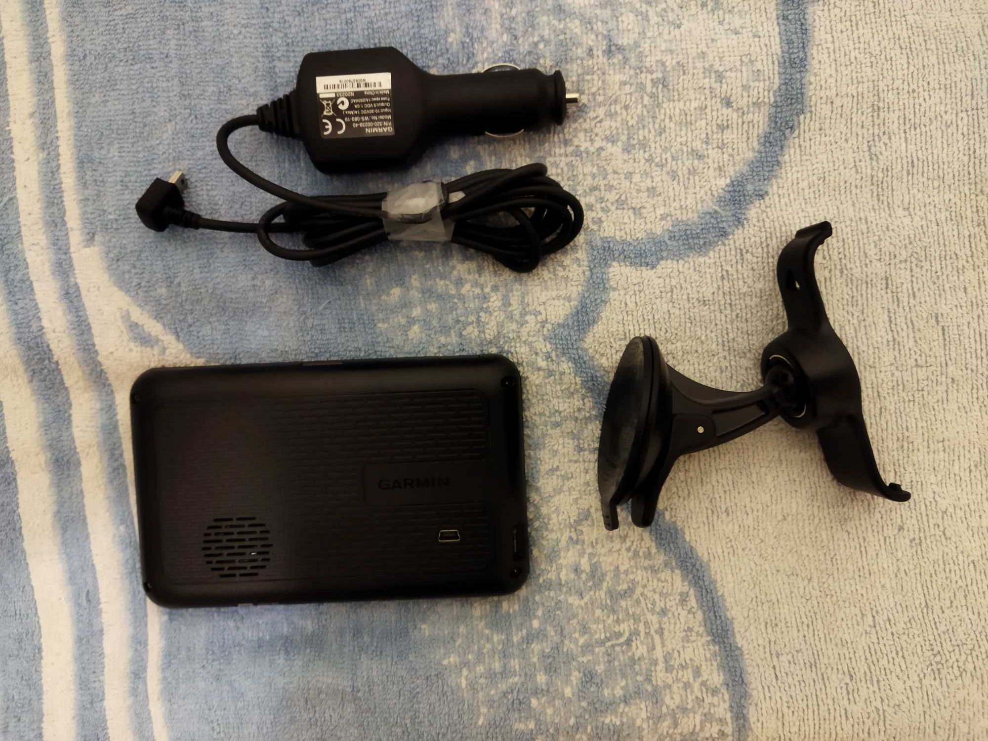 Навигатор Garmin nuvi 50.
