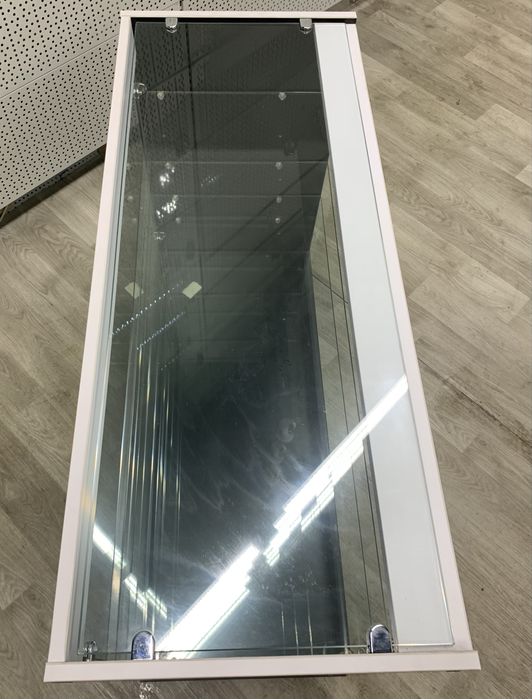 Черная Тумба из дсп со стеклом, на колесиках