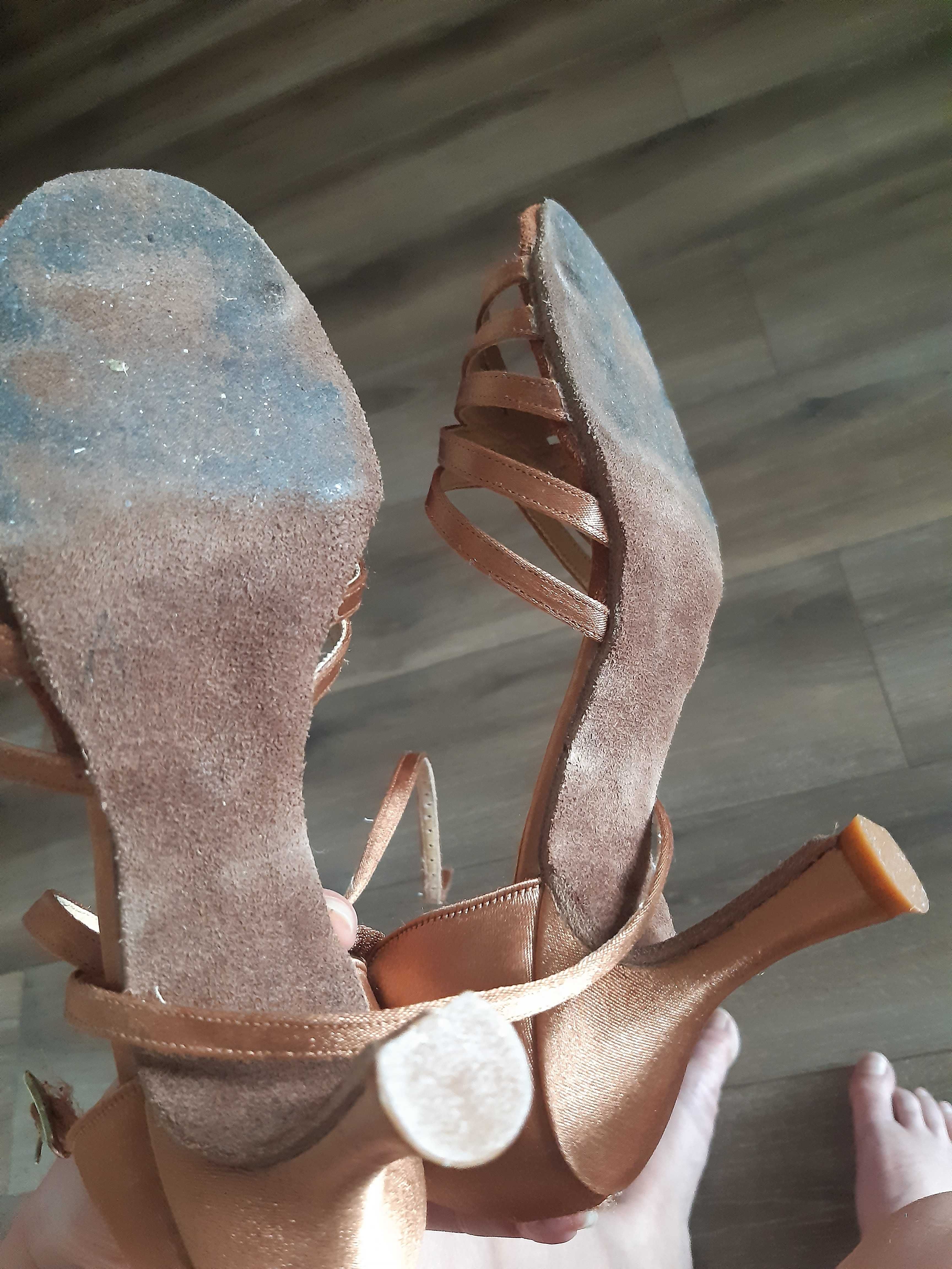 Buty taneczne latino marki Tango