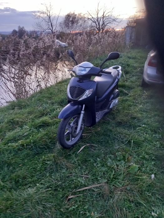 Скутер HONDA 150кубів