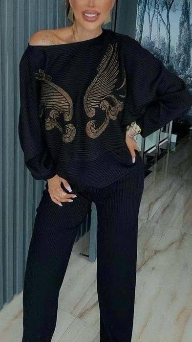 Piękny komplet dres sweterkowy złote skrzydła kolory Lola bianka