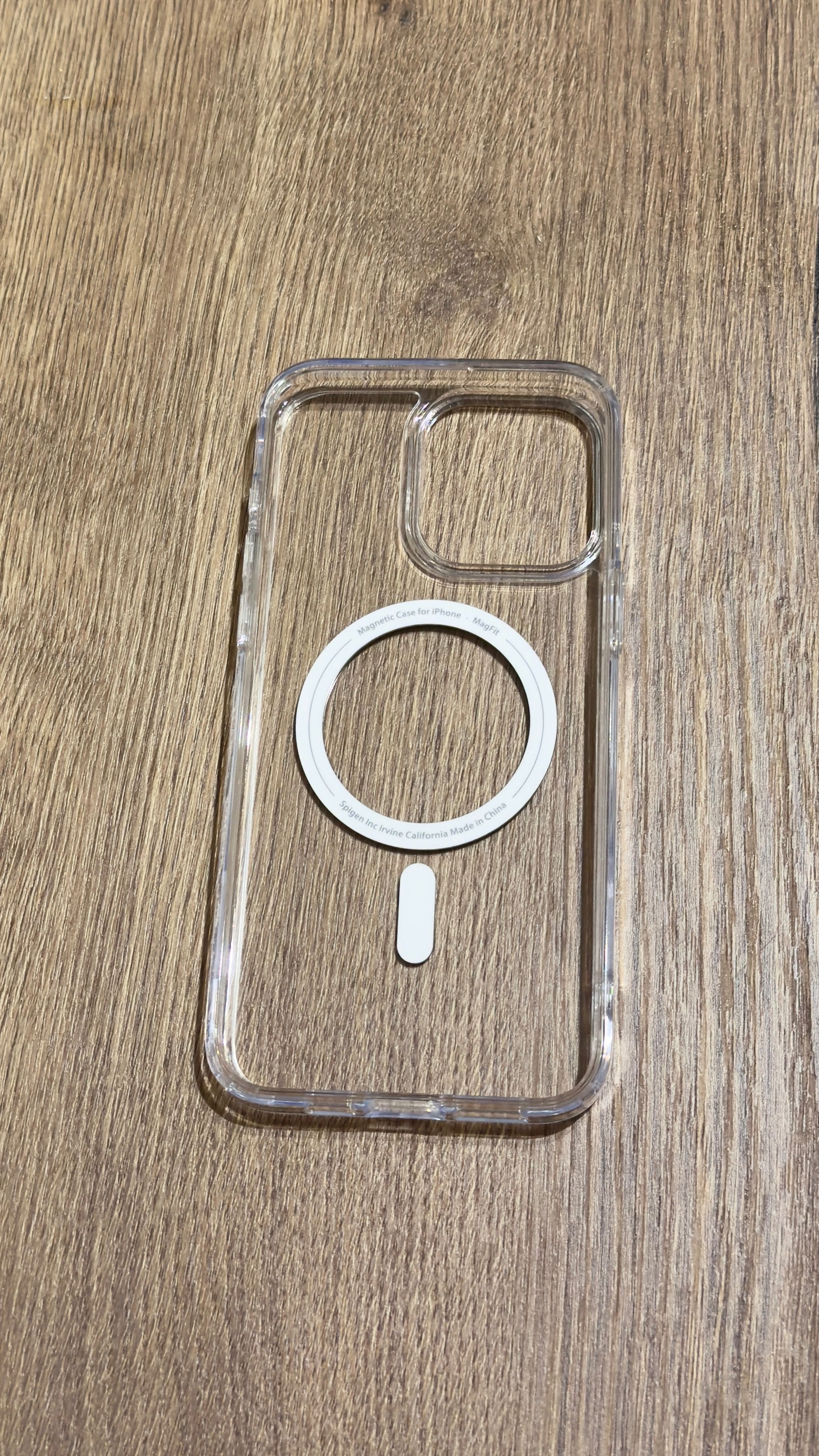 Spigen Ultra Hybrid (MagFit - Złoty) etui do iPhone 15 Pro Max