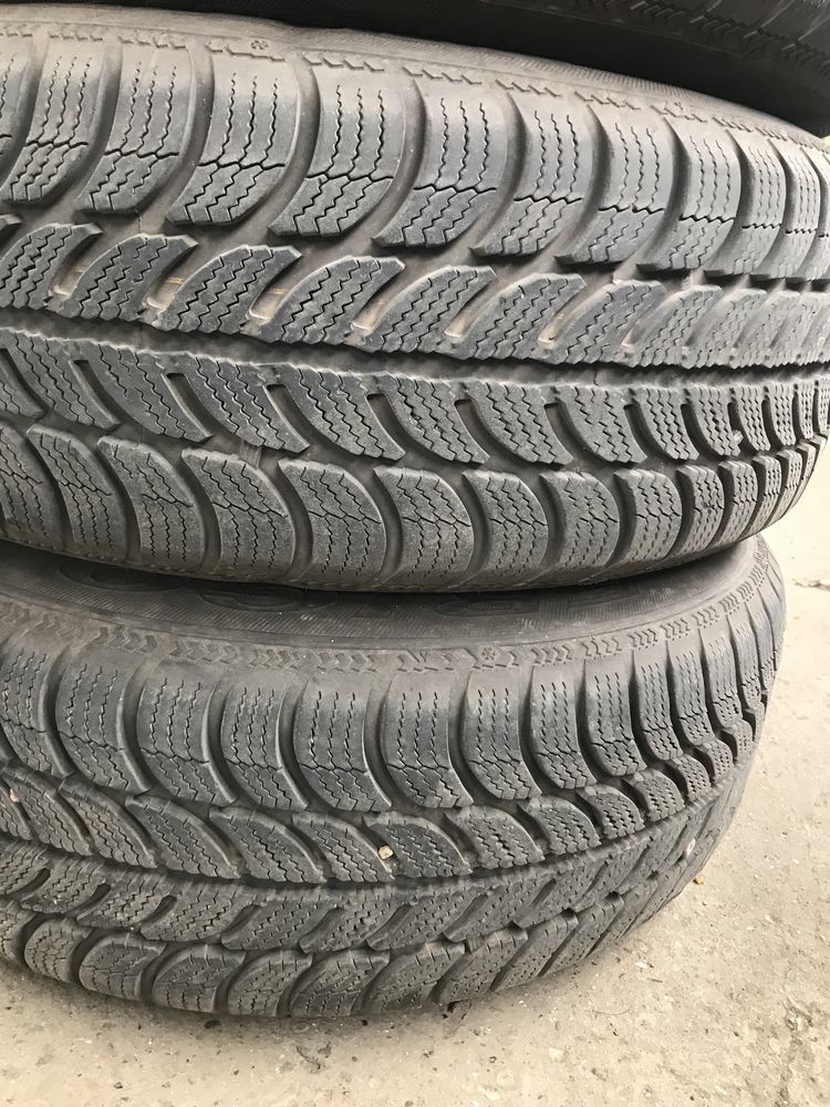 Резина зимняя Debica 195/65 R15