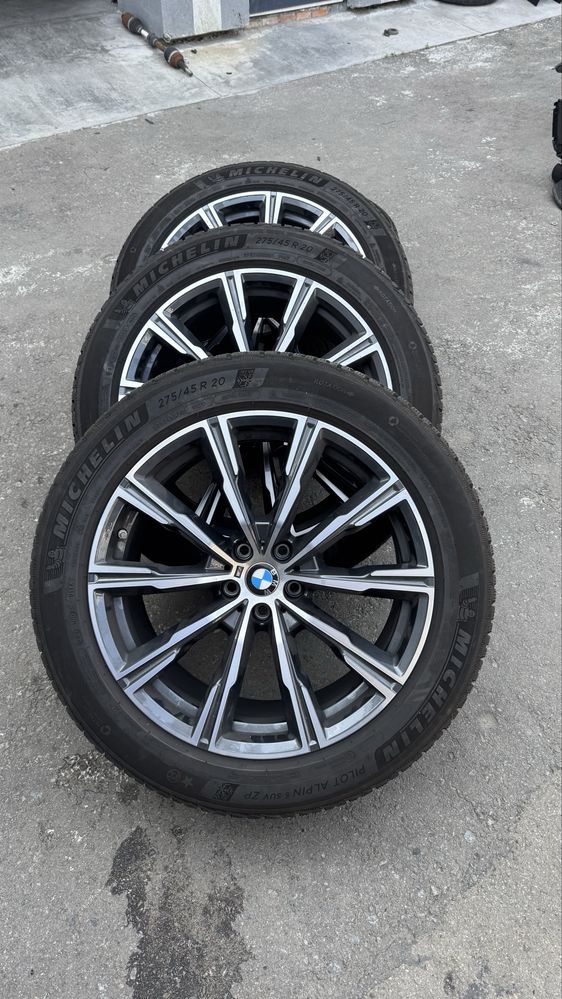 Диски с резиной всборе BMW X5 X6 G05 G06 R20